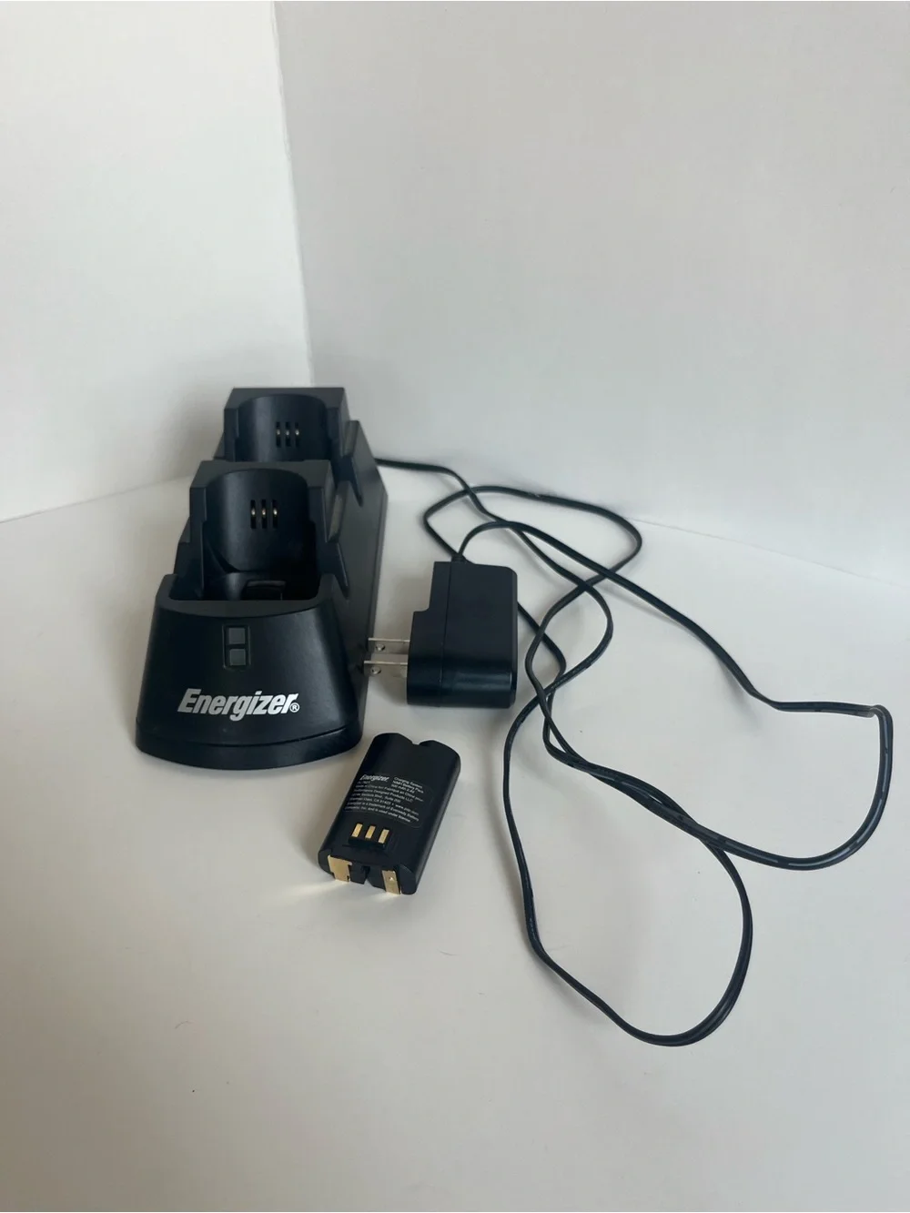 Energizer Dual Bay Battery Charger with Black Rechargeable Battery
